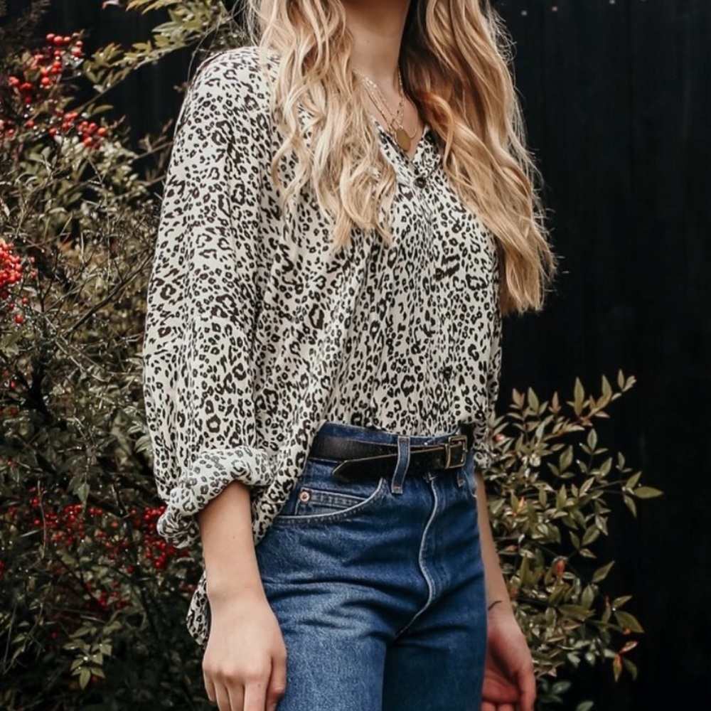 NWT! Knot Sisters Leopard Print Button-Up Blouse